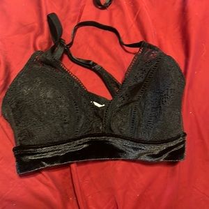 Sexy lace and velvet black bra